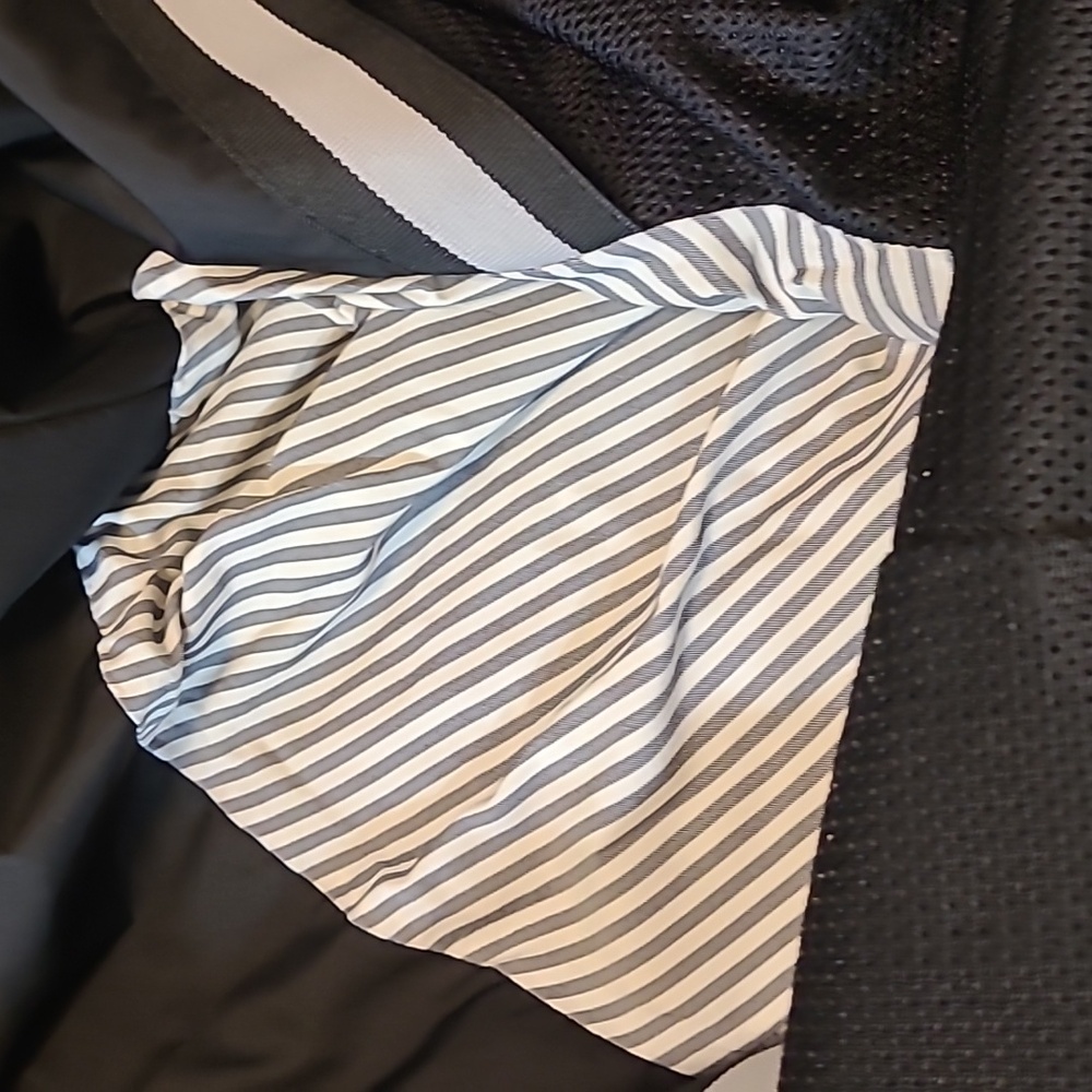 Hugo Boss Windbreaker Style Jacket - Picture 11 of 13
